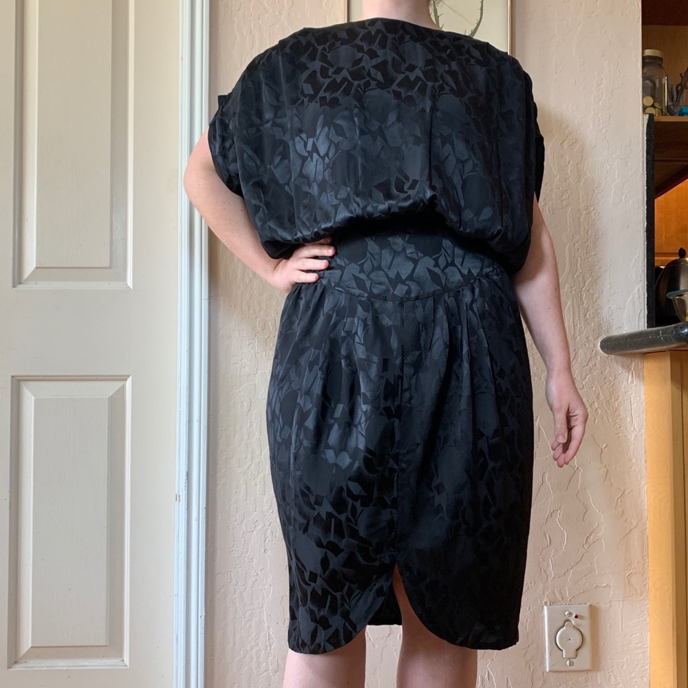 [Sold] Liz Claiborne 100% silk dress 1980s 1920s inspired flapper vintage